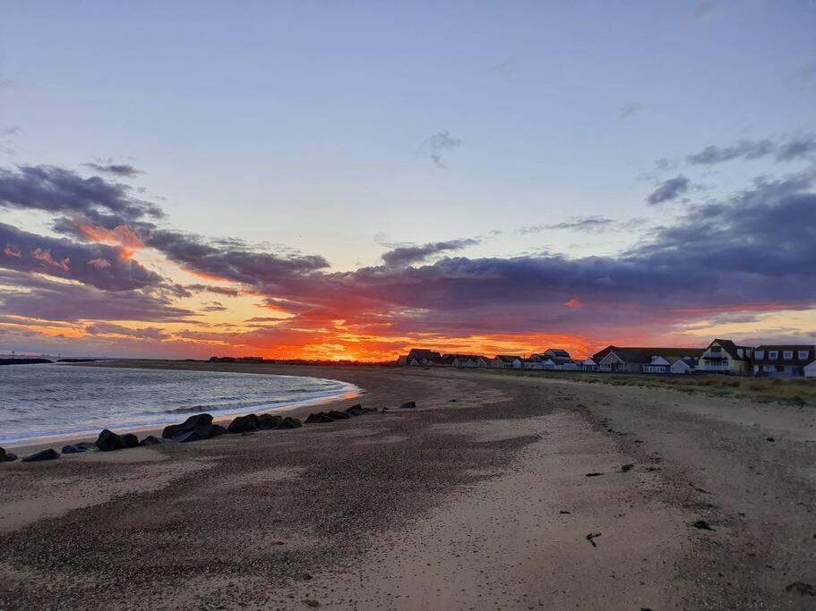 Awave From It All - Escape The City Life Jaywick Sands Exterior foto